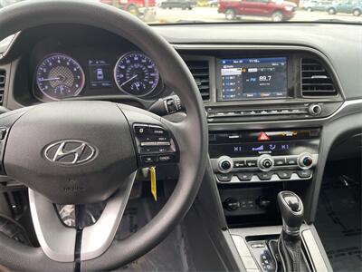 2020 Hyundai ELANTRA SEL  40 MPG - Photo 13 - Joliet, IL 60436