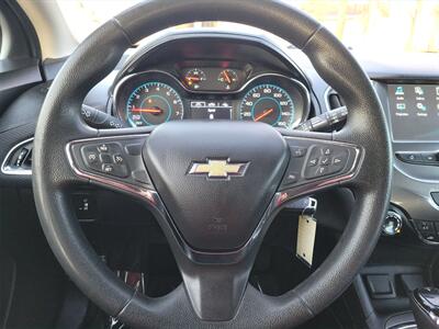 2017 Chevrolet Cruze LT Auto  38 MPG - Photo 16 - Joliet, IL 60436