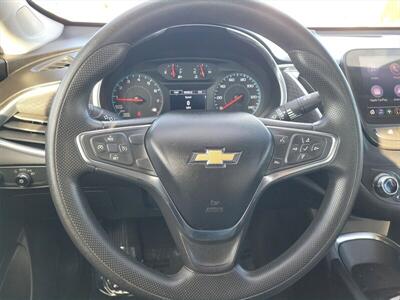 2020 Chevrolet Malibu LT  36 MPG - Photo 16 - Joliet, IL 60436