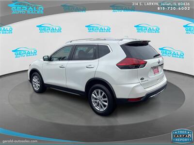 2017 Nissan Rogue SV  32 MPG - Photo 8 - Joliet, IL 60436