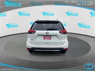 2017 Nissan Rogue SV  32 MPG - Photo 4 - Joliet, IL 60436