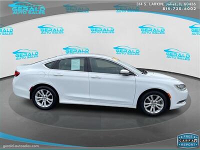 2017 Chrysler 200 Limited Platinum  36 MPG - Photo 5 - Joliet, IL 60436