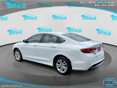 2017 Chrysler 200 Limited Platinum  36 MPG - Photo 8 - Joliet, IL 60436