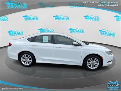 2017 Chrysler 200 Limited Platinum  36 MPG - Photo 5 - Joliet, IL 60436