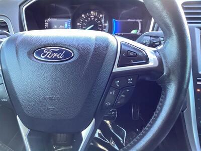 2014 Ford Fusion Hybrid Titanium  41 MPG - Photo 26 - Joliet, IL 60436