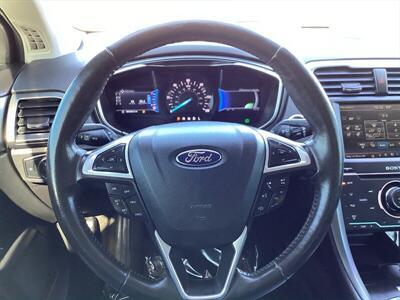 2014 Ford Fusion Hybrid Titanium  41 MPG - Photo 16 - Joliet, IL 60436