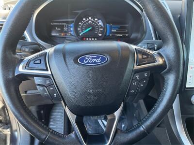 2022 Ford Edge SEL  28 MPG - Photo 16 - Joliet, IL 60436