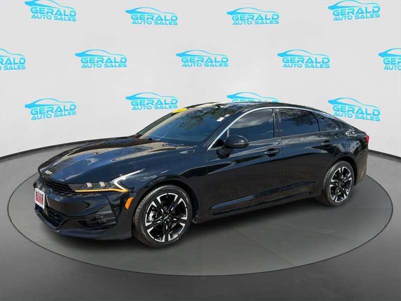 Ebony Black 2023 Kia K5 Sedan Front-Wheel Drive 8-Speed Automatic
