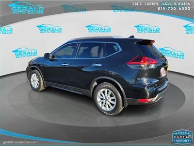 2018 Nissan Rogue SV  32 MPG - Photo 8 - Joliet, IL 60436