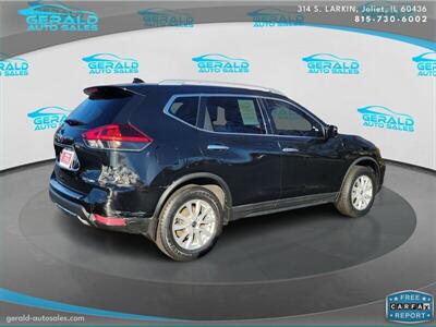 2018 Nissan Rogue SV  32 MPG - Photo 7 - Joliet, IL 60436