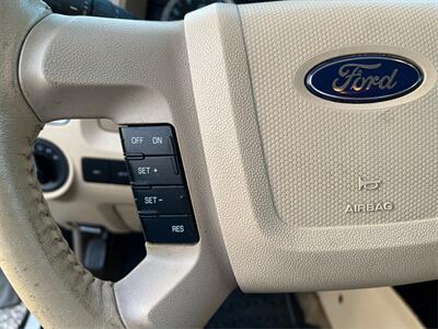 2012 Ford Escape Limited  27 MPG - Photo 22 - Joliet, IL 60436