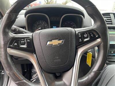 2014 Chevrolet Malibu LT  30 MPG - Photo 16 - Joliet, IL 60436