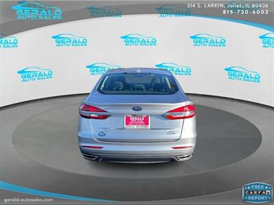 2020 Ford Fusion SE  29 MPG - Photo 4 - Joliet, IL 60436