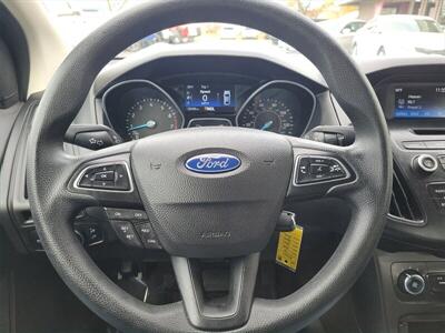 2016 Ford Focus SE  36 MPG - Photo 16 - Joliet, IL 60436