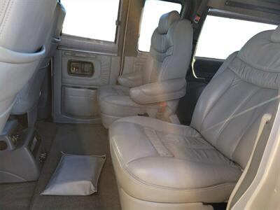 2005 CHEVROLET EXPRESS G1500   - Photo 11 - Joliet, IL 60436