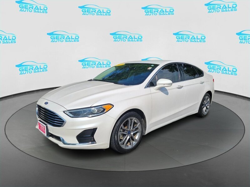 White Platinum Metallic Tri-Coat 2019 Ford Fusion Sedan Front-Wheel Drive Automatic
