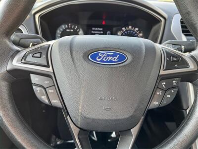 2017 Ford Fusion SE  34 MPG - Photo 16 - Joliet, IL 60436