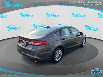 2017 Ford Fusion SE  34 MPG - Photo 7 - Joliet, IL 60436