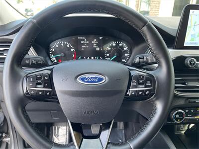 2021 Ford Escape SEL  31 MPG - Photo 16 - Joliet, IL 60436