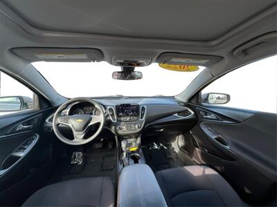 2022 Chevrolet Malibu LT  36 MPG - Photo 21 - Joliet, IL 60436