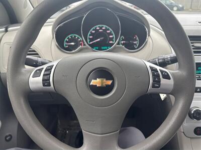 2012 Chevrolet Malibu LS  33 MPG - Photo 16 - Joliet, IL 60436