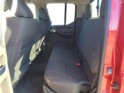 2015 Nissan Frontier PRO-4X  21 MPG - Photo 10 - Joliet, IL 60436