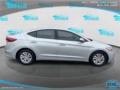 2017 Hyundai ELANTRA SE  38 MPG - Photo 5 - Joliet, IL 60436