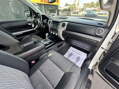 2015 Toyota Tundra SR5   - Photo 22 - Winnetka, CA 91306