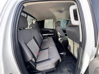 2015 Toyota Tundra SR5   - Photo 19 - Winnetka, CA 91306