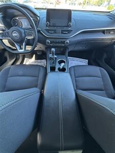 2022 Nissan Altima 2.5 SV   - Photo 16 - Winnetka, CA 91306