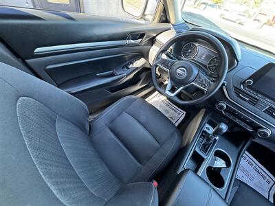 2022 Nissan Altima 2.5 SV   - Photo 13 - Winnetka, CA 91306