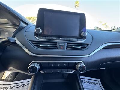 2022 Nissan Altima 2.5 SV   - Photo 24 - Winnetka, CA 91306