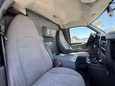 2014 Chevrolet Express 2500   - Photo 5 - Winnetka, CA 91306