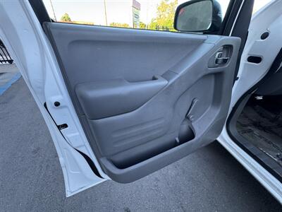 2016 Nissan Frontier S   - Photo 11 - Winnetka, CA 91306