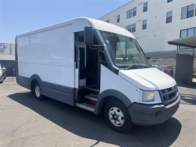 2014 ISUZU NPR IMCOMPLETE CHASIS   - Photo 1 - Winnetka, CA 91306