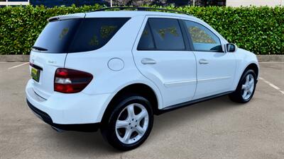 2008 Mercedes-Benz ML 350  $2,500 is only down payment please call for vehicle price - Photo 4 - Winnetka, CA 91306