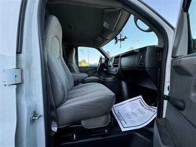 2008 Chevrolet Express 3500   - Photo 17 - Winnetka, CA 91306