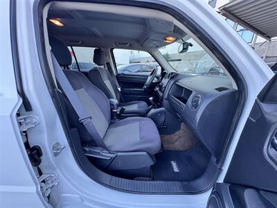 2017 Jeep Patriot Sport   - Photo 9 - Winnetka, CA 91306
