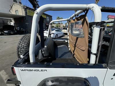 1992 Jeep Wrangler   - Photo 10 - Winnetka, CA 91306