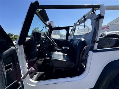 1992 Jeep Wrangler   - Photo 14 - Winnetka, CA 91306