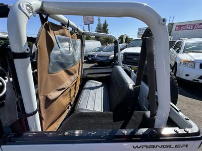 1992 Jeep Wrangler   - Photo 12 - Winnetka, CA 91306