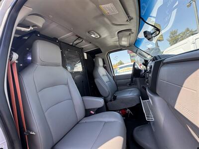 2014 Ford E-150   - Photo 24 - Winnetka, CA 91306