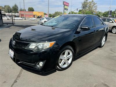 2013 Toyota Camry SE   - Photo 2 - Winnetka, CA 91306