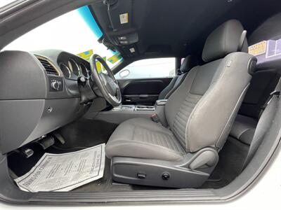 2014 Dodge Challenger SXT  AT THIS PRICE IS ONLY CASH PLUS GOV FEES - Photo 10 - Winnetka, CA 91306