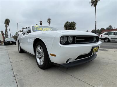 2014 Dodge Challenger SXT  AT THIS PRICE IS ONLY CASH PLUS GOV FEES - Photo 6 - Winnetka, CA 91306