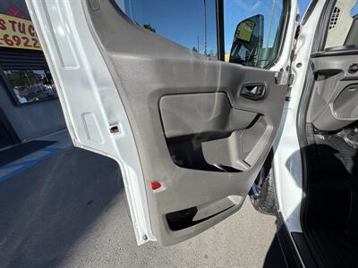 2020 Ford Transit 150   - Photo 8 - Winnetka, CA 91306