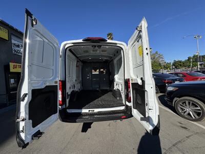 2020 Ford Transit 150   - Photo 12 - Winnetka, CA 91306