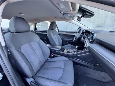 2022 Kia K5 LXS   - Photo 10 - Winnetka, CA 91306