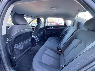 2022 Kia K5 LXS   - Photo 19 - Winnetka, CA 91306