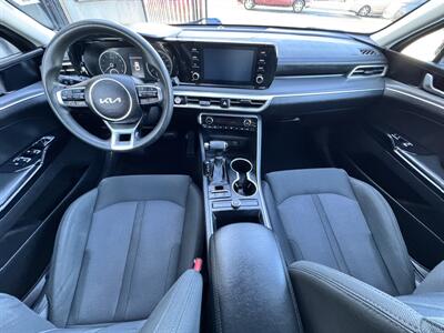 2022 Kia K5 LXS   - Photo 21 - Winnetka, CA 91306